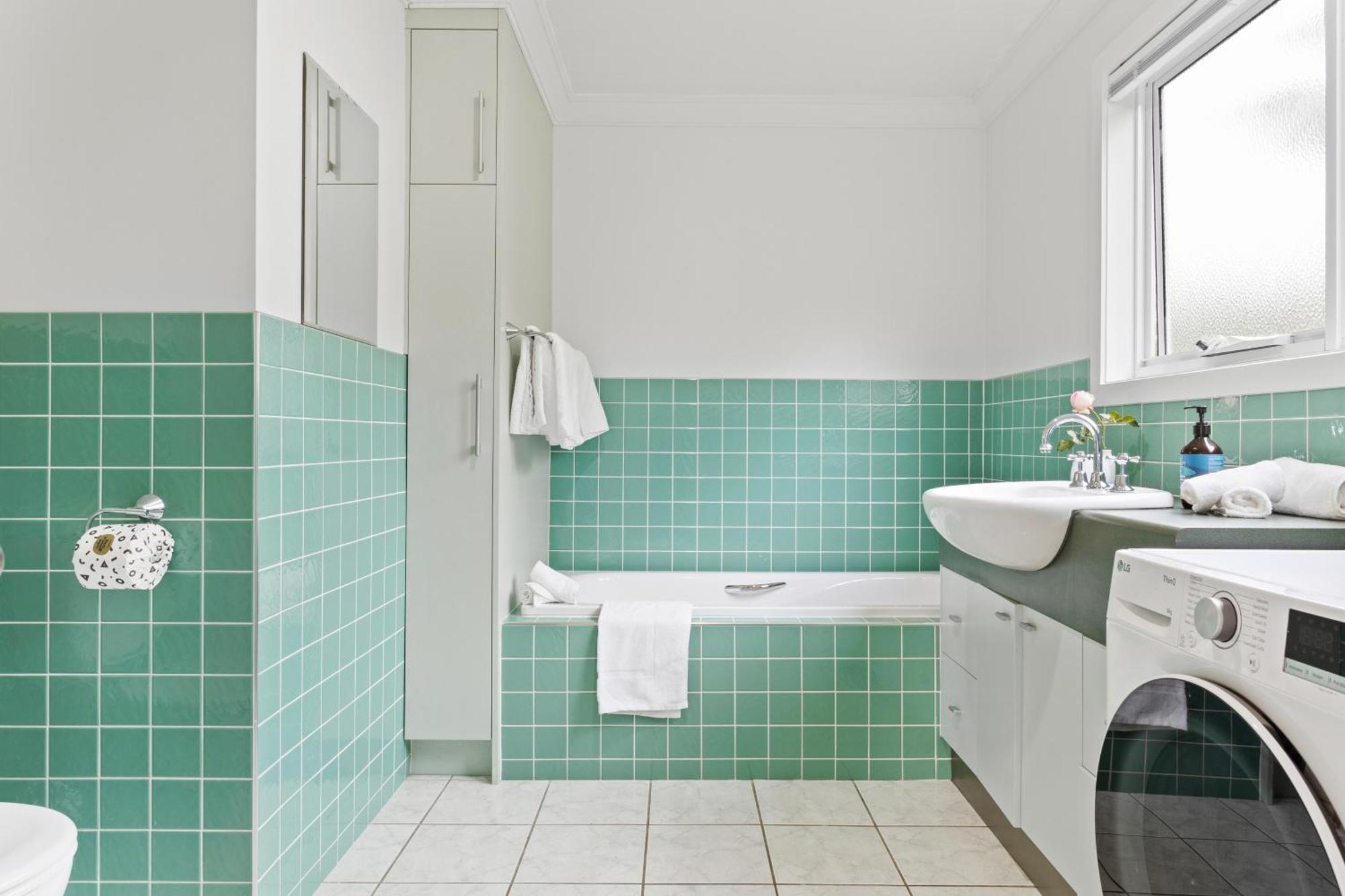 Haven - Gorgeous 2 Bedroom Townhouse Opposite The *