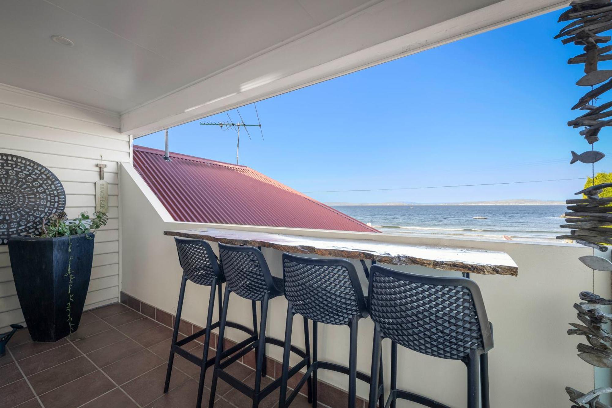 Haven - Gorgeous 2 Bedroom Townhouse Opposite The * Kingston Beach