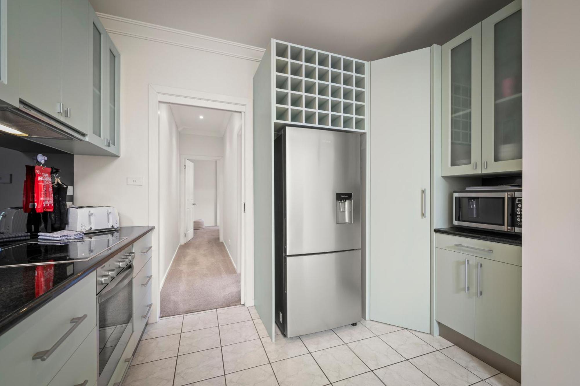 Haven - Gorgeous 2 Bedroom Townhouse Opposite The Holiday home